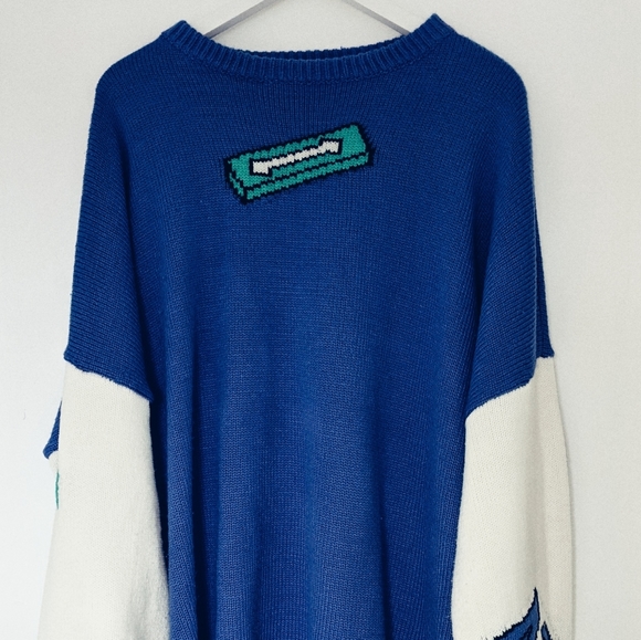 oversized retro graphic sweater - Picture 3 of 3
